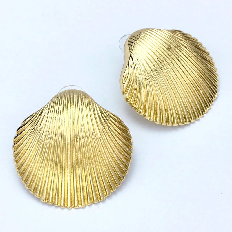 Boucles d'oreilles Grand <br/>Coquillage doré – Image 4