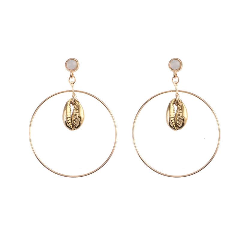 Boucles d'oreilles Coquillage <br/> Créoles Dorées avec Cauri