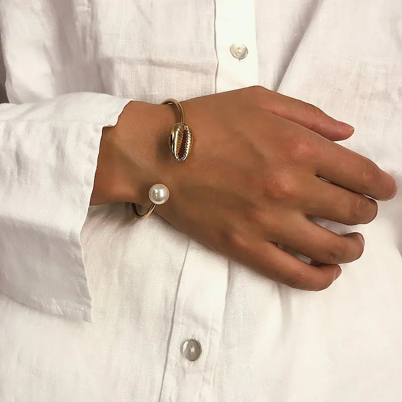 Bracelet Coquillage Cauri Et Perle Blanche (Doré) – Image 7
